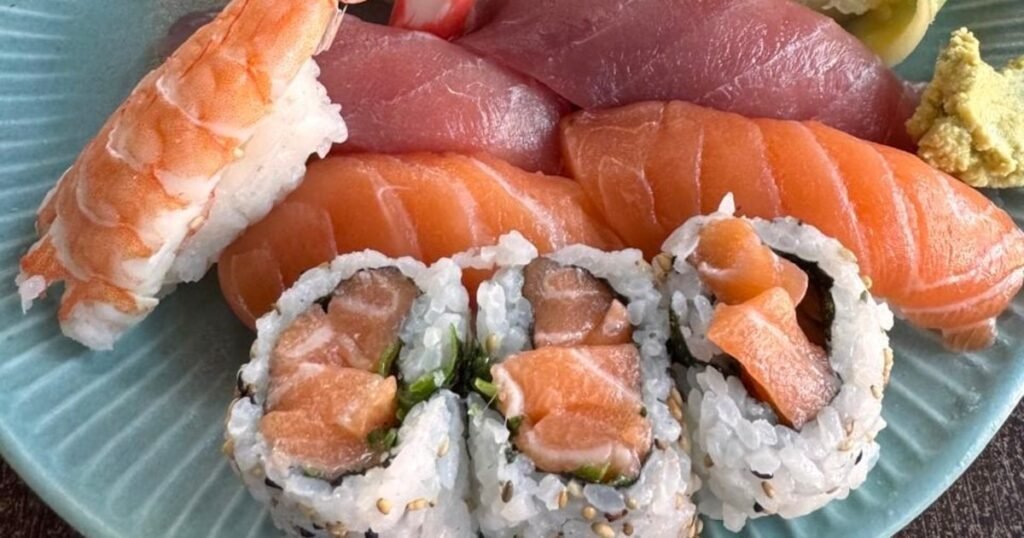 Espetinhos japoneses e sushis da Robataria na Zona Sul de São Paulo