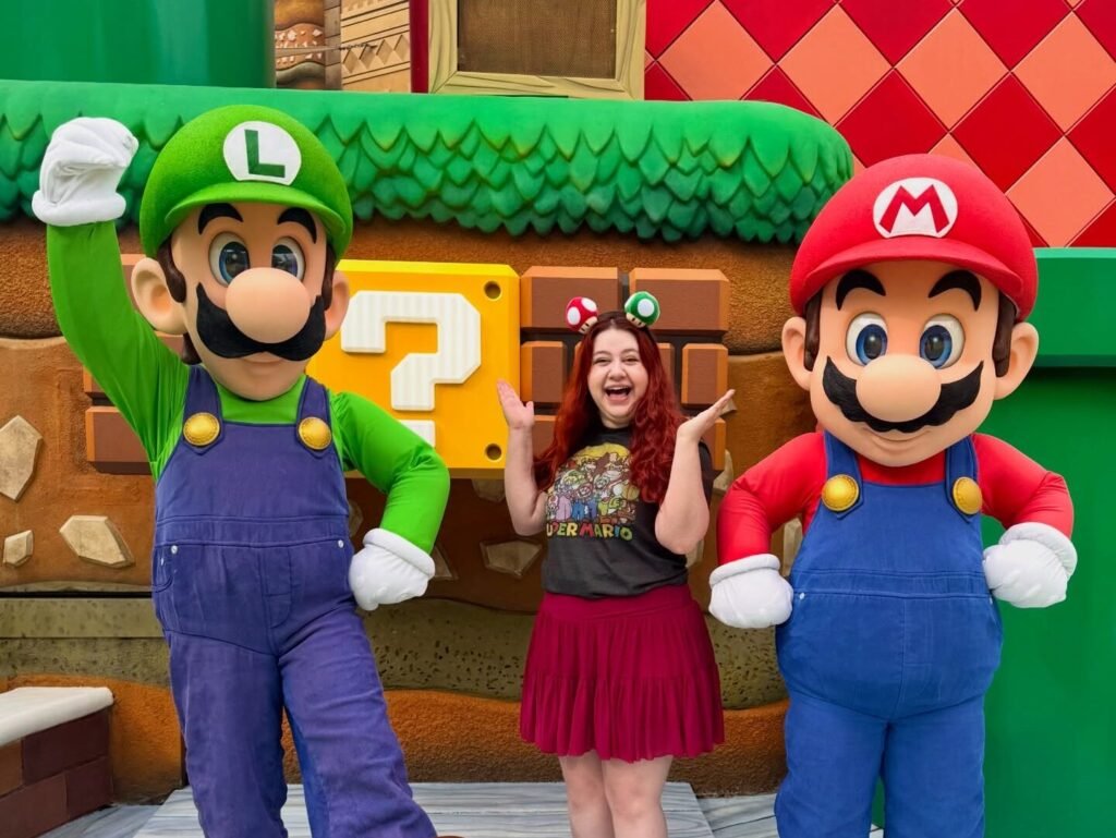 Celebração do Mario Day em São Paulo com decoração temática e jogadores se divertindo