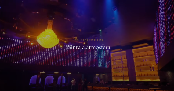 Pista principal da Opium Club com iluminação sofisticada, bar ao fundo e ambiente premium na Vila Olímpia em São Paulo.
