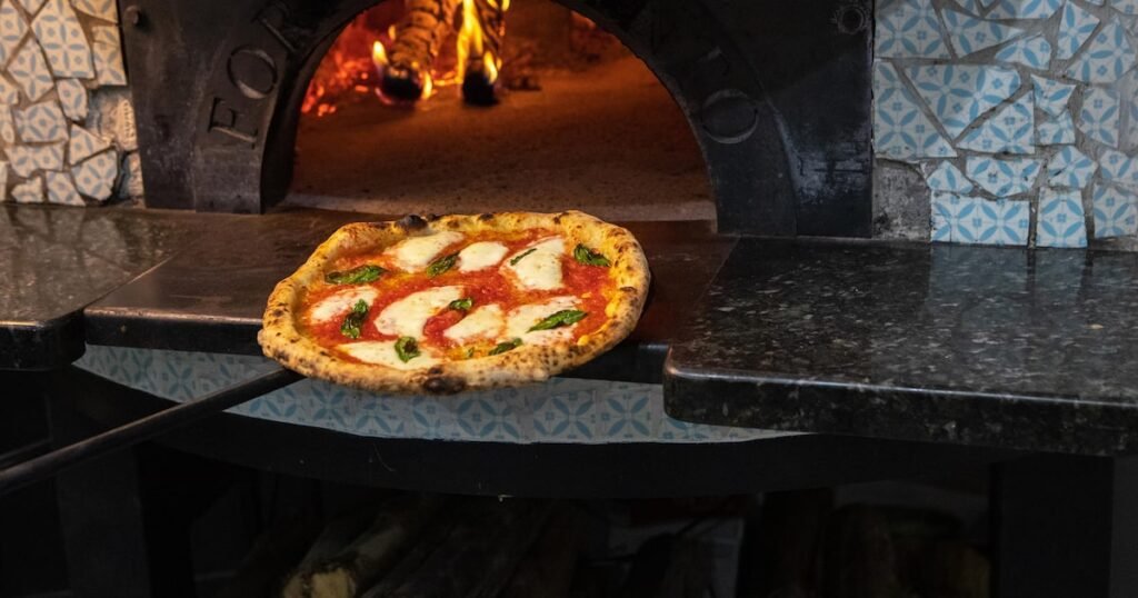 Pizza napolitana da pizzaria Leggera, a melhor da América Latina.