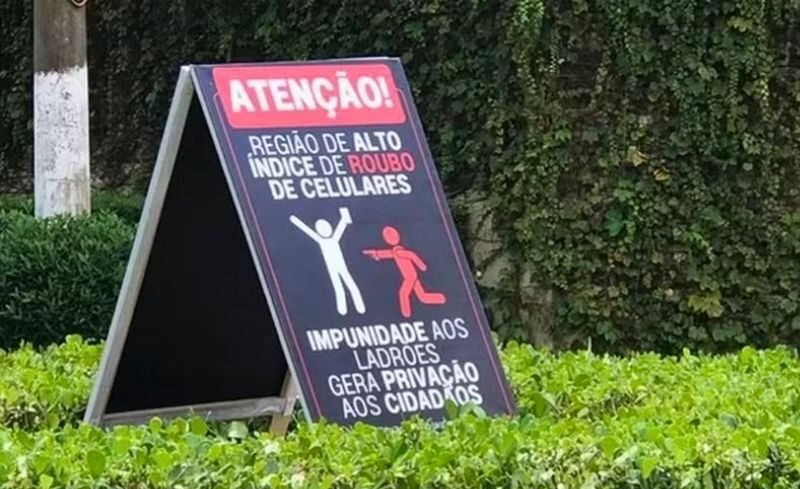 Familiares desfrutando de um dia no Parque Ibirapuera em São Paulo.