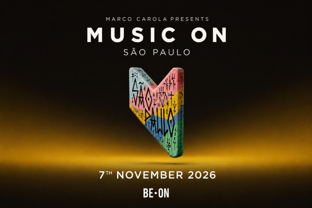 Público animado no evento Music On em São Paulo, destacando a atmosfera vibrante da música eletrônica