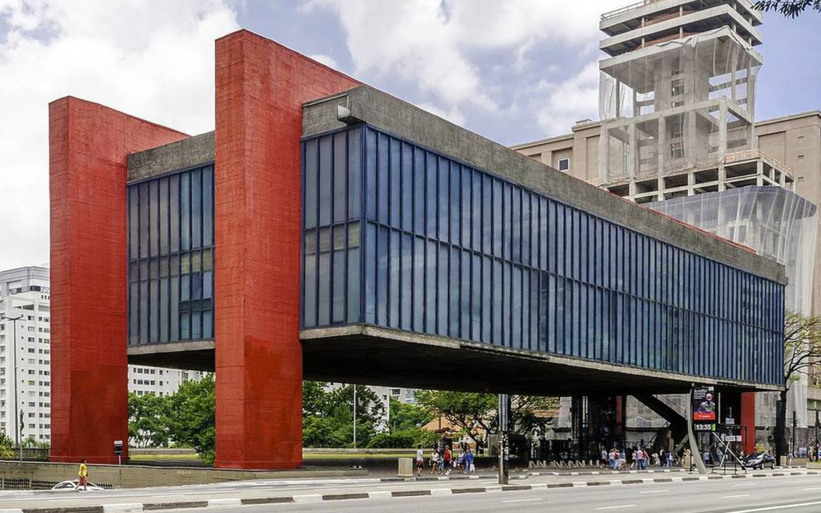 Fachada do MASP na Avenida Paulista em São Paulo