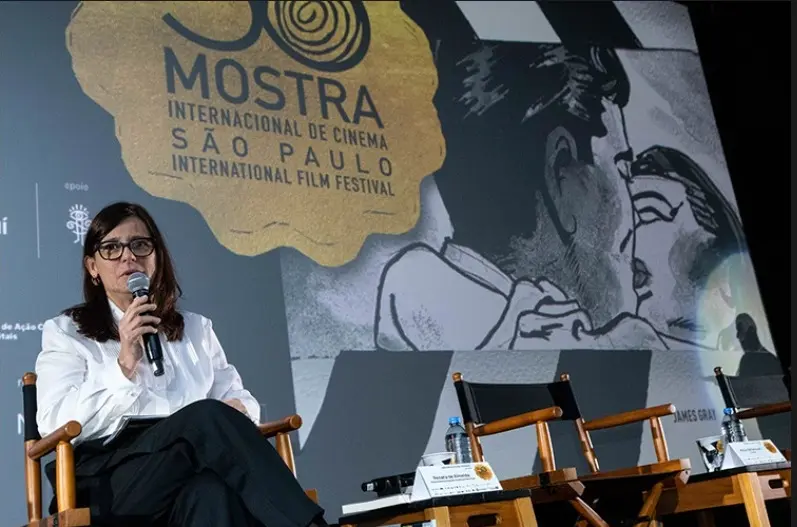 Pôster da 50ª Mostra Internacional de Cinema de São Paulo com detalhes do evento